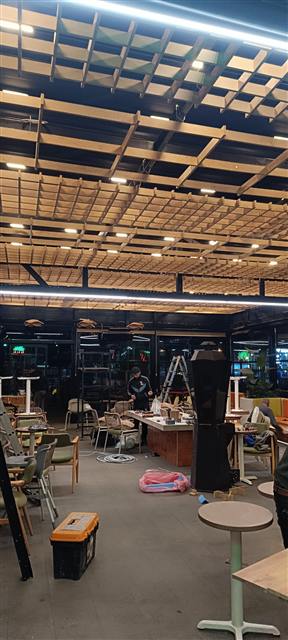 Kafe tavan aydınlatma montajı